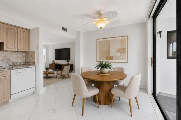 Dogwood At Las Verdes, 5340 Las Verdes Cir #307, Delray Beach, Florida 33484, image 2