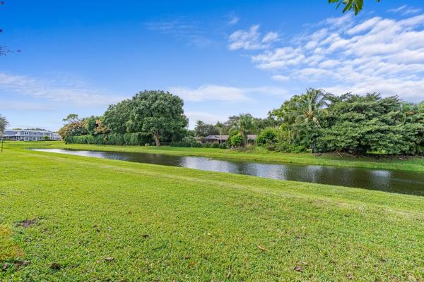 10693 N Military Trl #7, Palm Beach Gardens, Florida 33410, image 2
