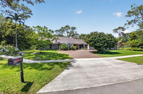 Estancia West Of Via Verde, 7332 Estrella Ct, Boca Raton, Florida 33433, image 2