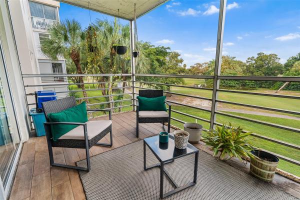 Palm-Aire Country Club 6, 3930 Oaks Clubhouse Dr #304, Pompano Beach, Florida 33069, image 3