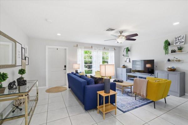 Country Club Village, 583 NW 12th Ter, Boca Raton, Florida 33486, image 1