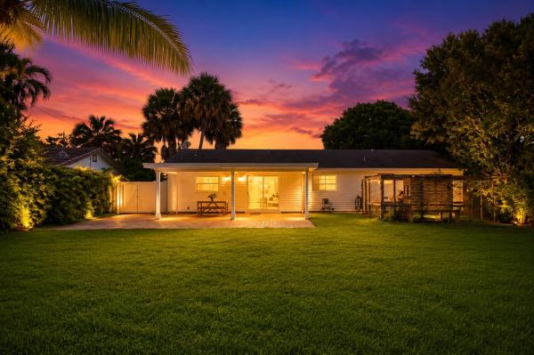 Country Club Village, 583 NW 12th Ter, Boca Raton, Florida 33486, image 3