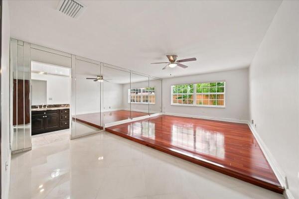 20009 NW 66th Pl, Hialeah, Florida 33015, image 2
