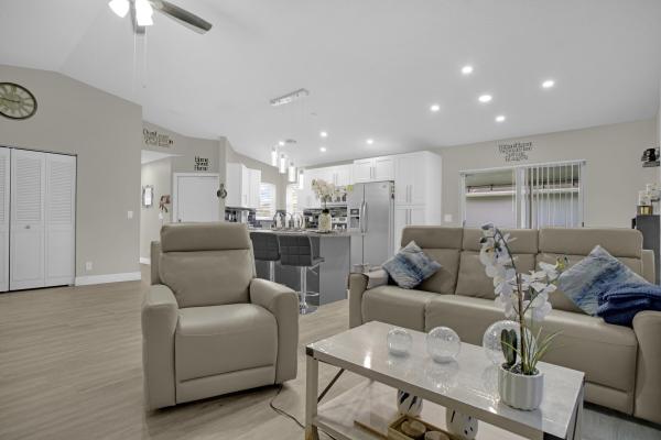 The Palm Club, 1238 Pine Sage Cir, West Palm Beach, Florida 33409, image 2
