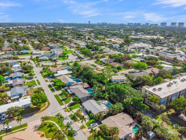 Coral Manor, 300 SE 8th Ave, Deerfield Beach, Florida 33441, image 1