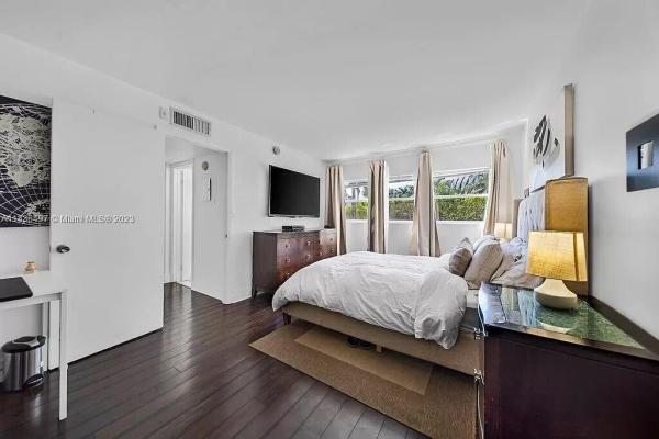 Octagon Towers, 1881 Washington Ave #2G, Miami Beach, Florida 33139, image 3
