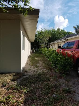 Gramercy Park, 5171 Eadie Pl #5171 & 5177, West Palm Beach, Florida 33407, image 2