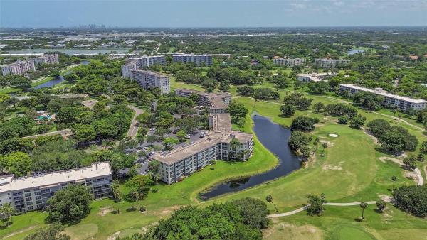 Oaks Lane At Palm-Aire, 555 Oaks Ln #311, Pompano Beach, Florida 33069, image 1