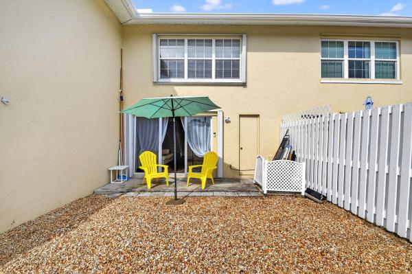The Charter Club Of Palm Beach, 212 Foxtail Dr #G, Greenacres, Florida 33415, image 3
