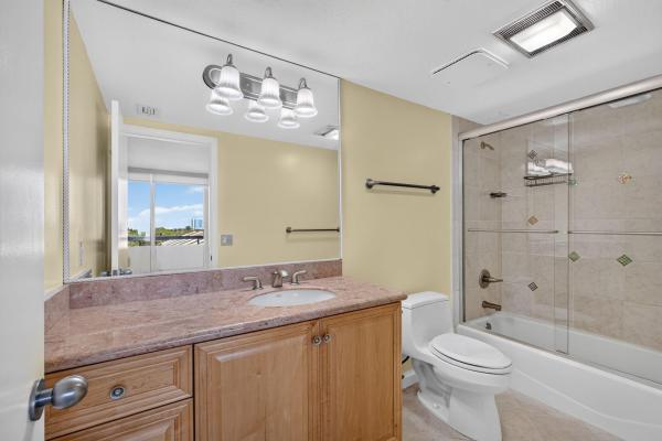 Martinique, 4000 N Ocean Dr #403, Riviera Beach, Florida 33404, image 3