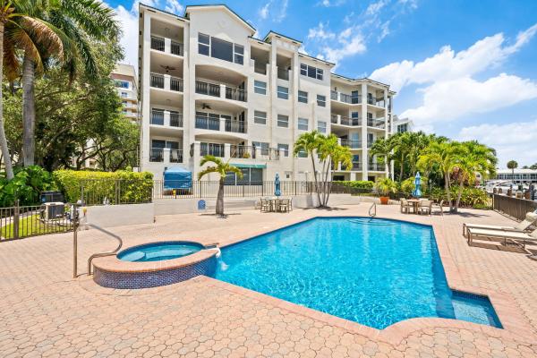 Villas Of Sunrise Bay, 1050 Seminole Dr #PH-B, Fort Lauderdale, Florida 33304, image 3