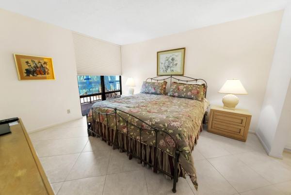 Yacht & Racquet Club Of Boca Raton, 2687 N Ocean Blvd #3030, Boca Raton, Florida 33431, image 3