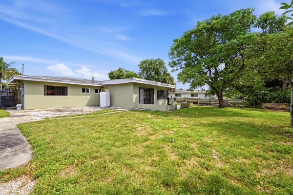 Melrose Park, 740 E Evanston Cir, Fort Lauderdale, Florida 33312, image 2
