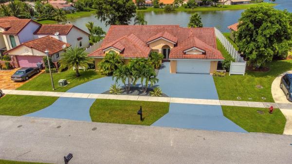 Island Lakes At Loggers Run, 20725 Waters Edge Ct, Boca Raton, Florida 33498, image 1