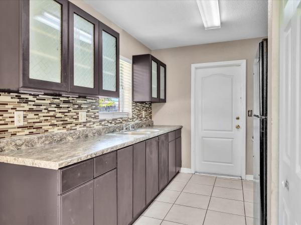 Florida City Residential, 916 NW 3rd Ter, Florida City, Florida 33034, image 2