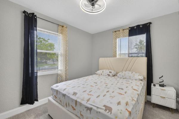 Pinewood Heights, 800 NW 6th Ave, Pompano Beach, Florida 33060, image 1