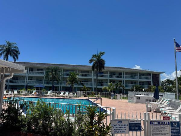Maybury Mansions, 5200 NE 24th Ter #C-116, Fort Lauderdale, Florida 33308, image 2