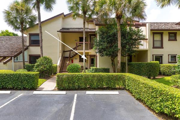 Golf Cottages, 11397 Pond View Dr #E102, Wellington, Florida 33414, image 1