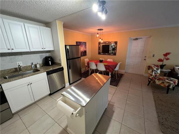 The Palm Club, 1009 Green Pine Blvd #G1, West Palm Beach, Florida 33409, image 1