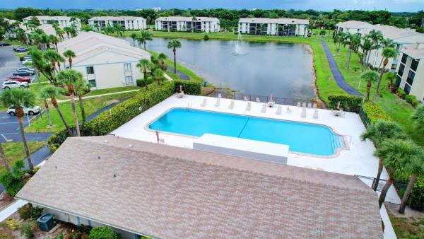 The Palm Club, 1009 Green Pine Blvd #G1, West Palm Beach, Florida 33409, image 1