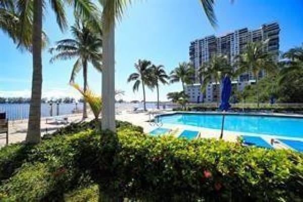 Skyline On Brickell, 2101 Brickell Ave #504, Miami, Florida 33129, image 2