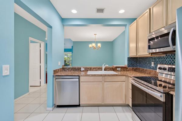 Boynton Oasis, 6374 Park Lake Cir, Boynton Beach, Florida 33437, image 3