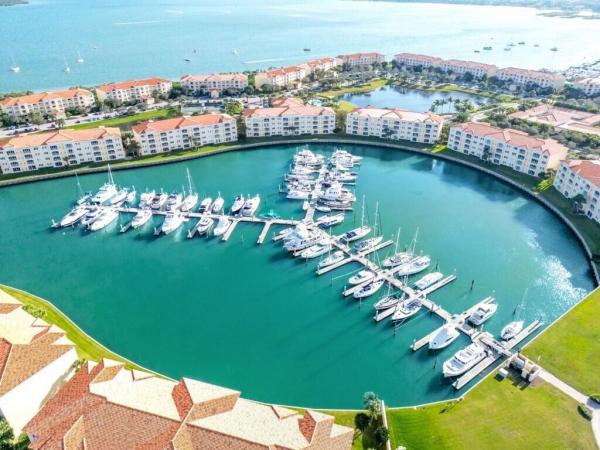 Harbour Isle West, 35 Harbour Isle Dr #202, Fort Pierce, Florida 34949, image 2