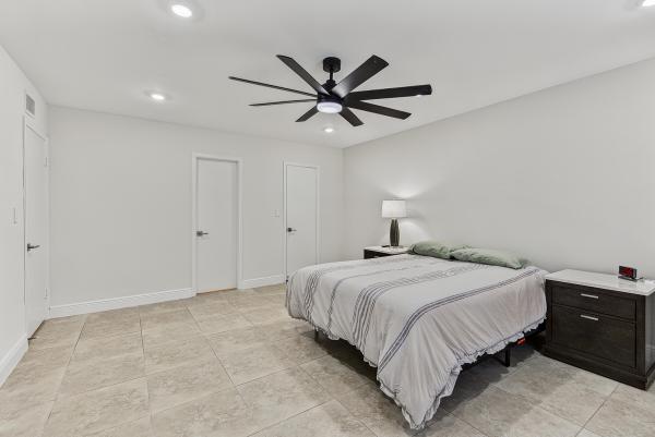 Manor Grove Village, 9 NE 19th Ct #112C, Wilton Manors, Florida 33305, image 3