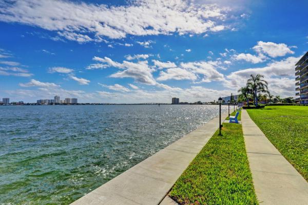 Lake Harbour Towers East, 801 Lake Shore Dr #716, Lake Park, Florida 33403, image 1