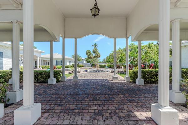 Imperial Point Colonnades, 2161 NE 68th St #332, Fort Lauderdale, Florida 33308, image 2