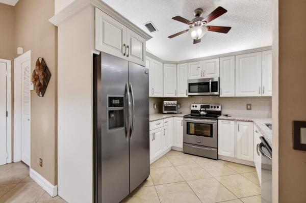 Waterford At Aberdeen, 7481 Hearth Stone Ave, Boynton Beach, Florida 33472, image 2