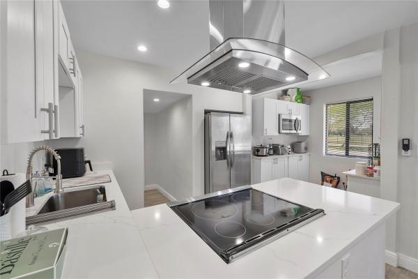 342 SW 22nd St, Fort Lauderdale, Florida 33315, image 1