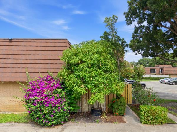 Garden Lakes, 2213 22nd Ln, Palm Beach Gardens, Florida 33418, image 2