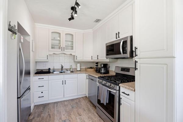 Lantana Heights, 917 W Drew St, Lantana, Florida 33462, image 1