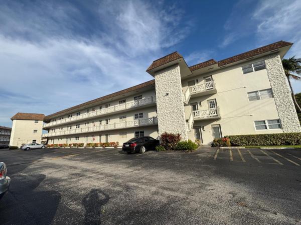 Petunia Gardens, 5171 W Oakland Park Blvd #308, Lauderdale Lakes, Florida 33313, image 3