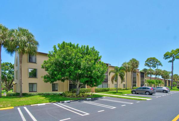 Pine Ridge North 2, 627 Sea Pine Way #A3, Greenacres, Florida 33415, image 3