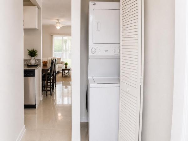 Coconuts, 75 Whitehead Cir, Weston, Florida 33326, image 3