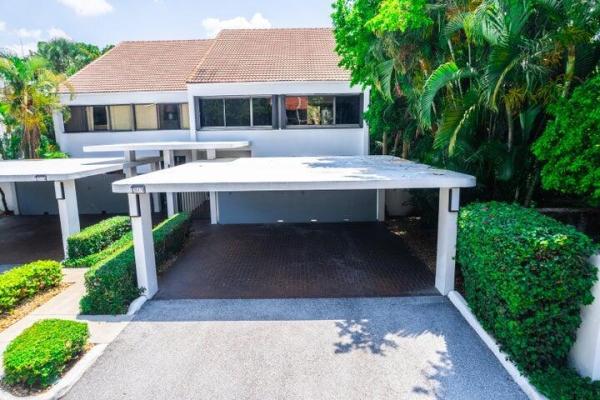 Parliament Golf Villas, 2517 Presidential Way #B, West Palm Beach, Florida 33401, image 2