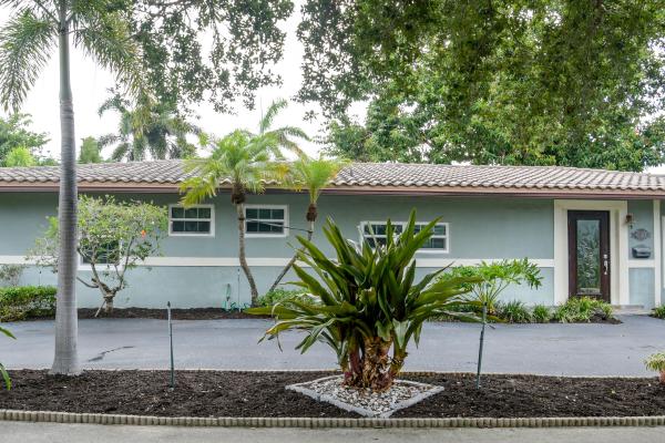 Coral Key Villas, 4931 NE 27th Ave, Lighthouse Point, Florida 33064, image 1