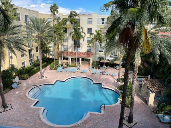 The Courtyards In CityPlace, 780 S Sapodilla Ave #412, West Palm Beach, Florida 33401, image 2