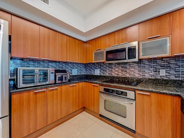 One Fifty One At Biscayne, 14951 Royal Oaks Ln #505, North Miami, Florida 33181, image 3
