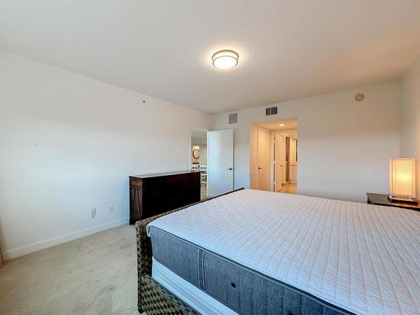 One Fifty One At Biscayne, 14951 Royal Oaks Ln #505, North Miami, Florida 33181, image 2