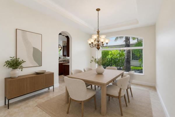 731 Edgebrook Ln, West Palm Beach, Florida 33411, image 2