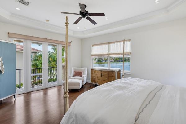 731 Edgebrook Ln, West Palm Beach, Florida 33411, image 2