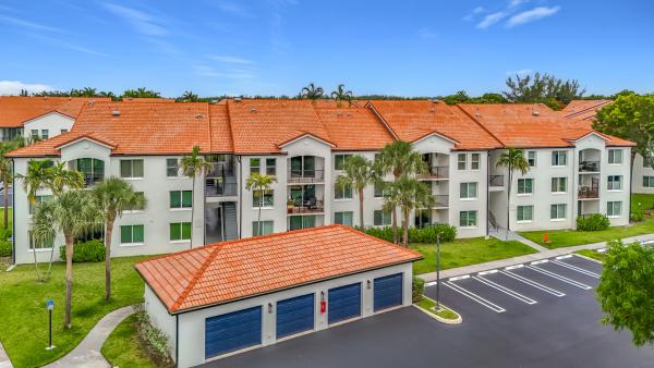 Mirabella Villas, 1119 Villa Ln, Boynton Beach, Florida 33435, image 2
