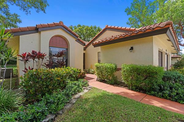 Palm Chase Lakes, 10044 Andrea Ln #A, Boynton Beach, Florida 33437, image 1