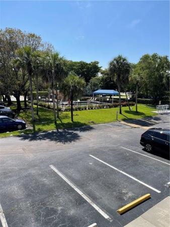 Racquet Club At Bonaventure, 197 Lakeview Dr #202, Weston, Florida 33326, image 2