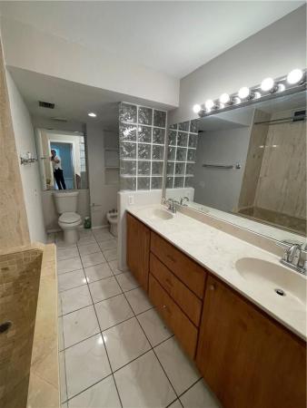 Racquet Club At Bonaventure, 197 Lakeview Dr #202, Weston, Florida 33326, image 1