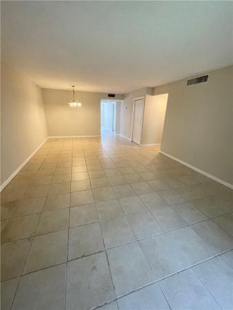 Racquet Club At Bonaventure, 197 Lakeview Dr #202, Weston, Florida 33326, image 1
