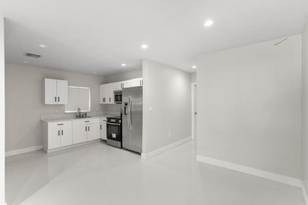 South Middle River, 1519-1521 NW 8th Ave, Fort Lauderdale, Florida 33311, image 1
